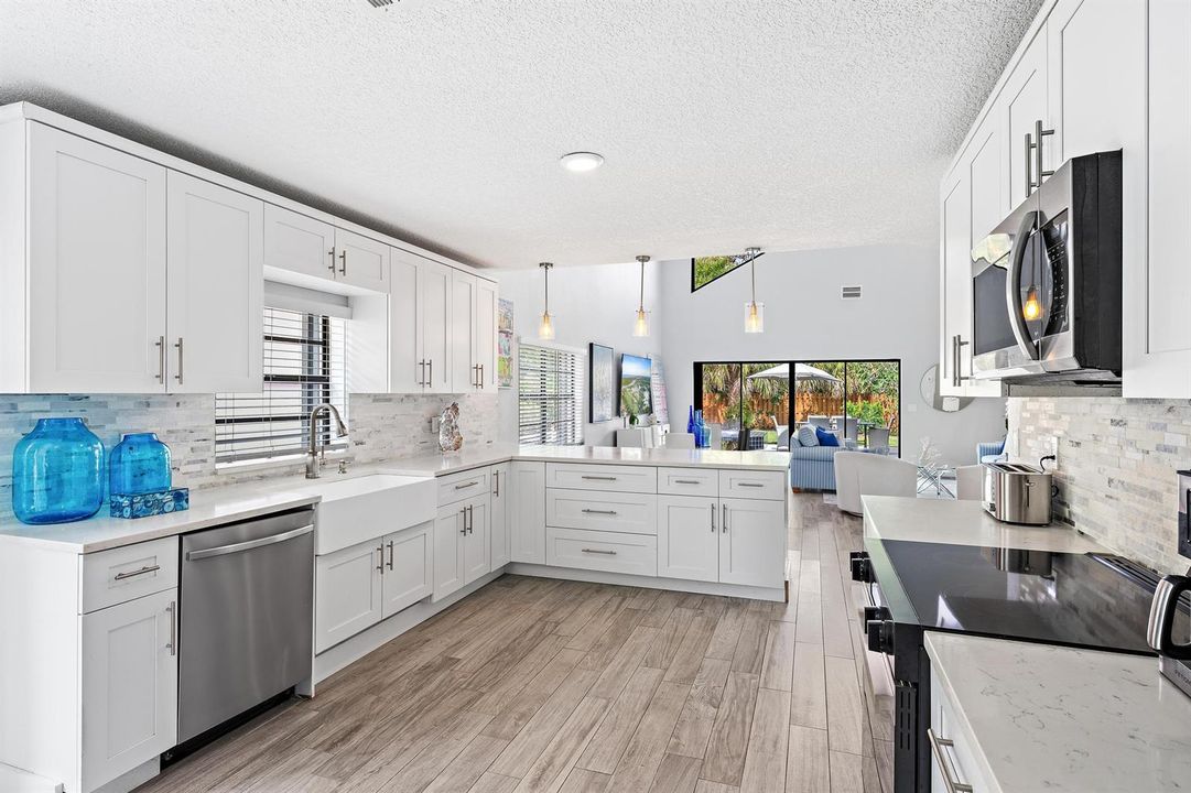 2596 La Cristal Cir-3