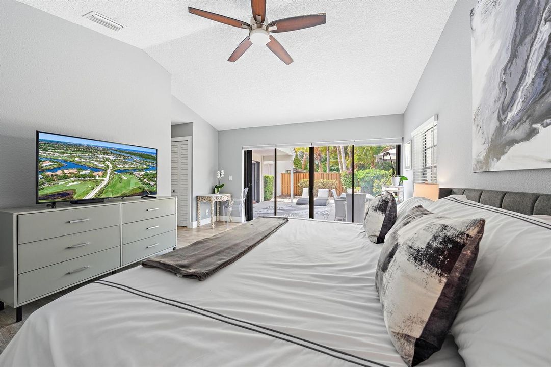 2596 La Cristal Cir-10