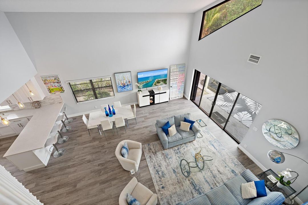 2596 La Cristal Cir-15