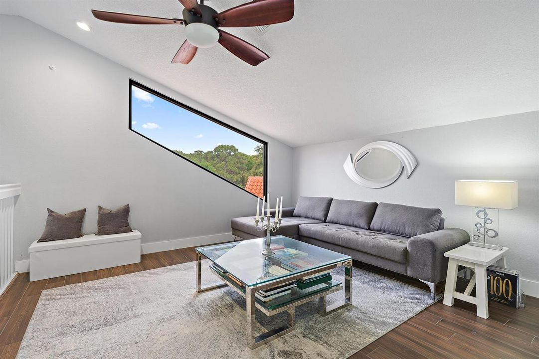 2596 La Cristal Cir-14