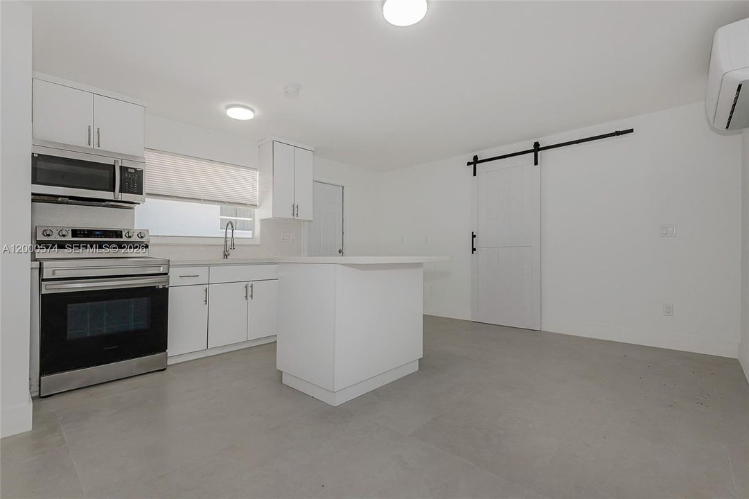 En Venta: $725,000 (4 camas, 2 baños, 1520 Pies cuadrados)