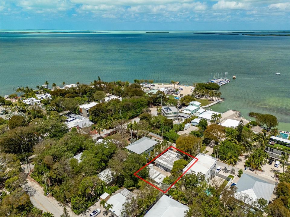 En Venta: $725,000 (4 camas, 2 baños, 1520 Pies cuadrados)