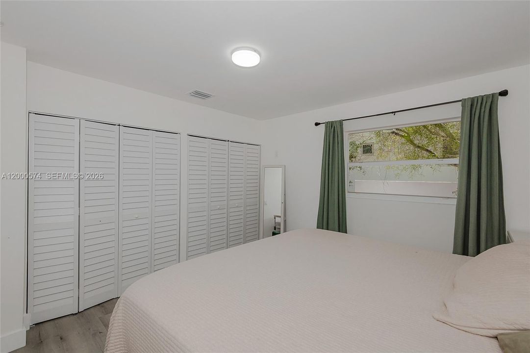 En Venta: $725,000 (4 camas, 2 baños, 1520 Pies cuadrados)