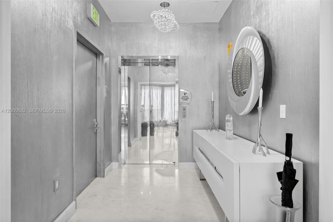 For Rent: $25,000 (3 beds, 3 baths, 3075 Square Feet)