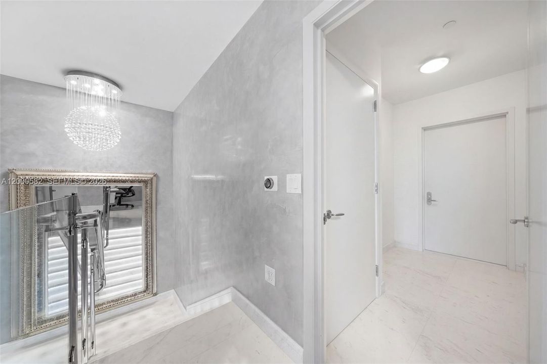 For Rent: $25,000 (3 beds, 3 baths, 3075 Square Feet)