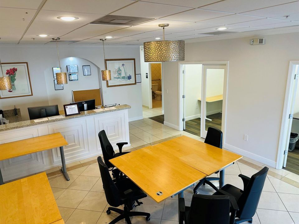 Lobby & Reception