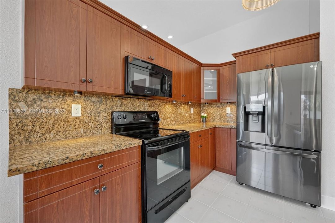 Active With Contract: $775,000 (3 beds, 2 baths, 1560 Square Feet)