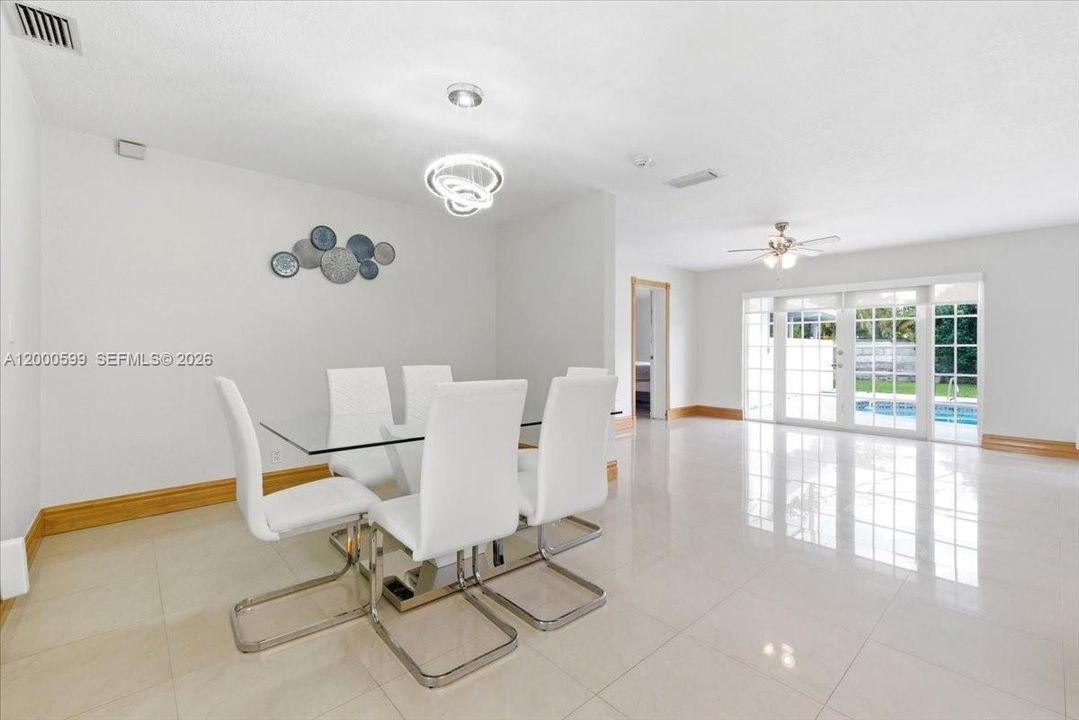 На продажу: $985,000 (4 спален, 2 ванн, 2306 Квадратных фут)