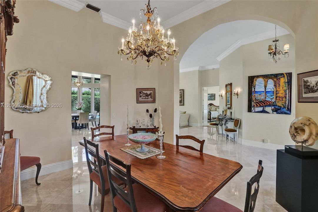 DINING AREA PRIVATE YET OPEN AREA