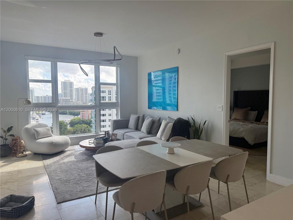 For Sale: $650,000 (2 beds, 2 baths, 1257 Square Feet)
