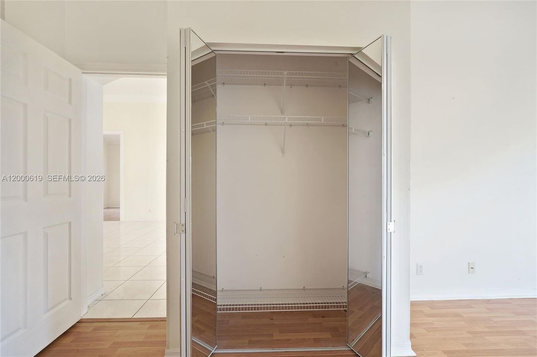 Active With Contract: $480,000 (3 beds, 2 baths, 2117 Square Feet)