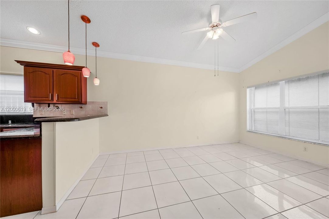 Active With Contract: $480,000 (3 beds, 2 baths, 2117 Square Feet)
