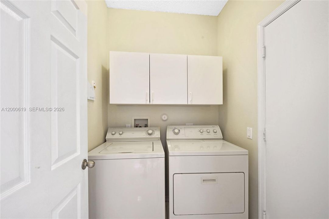 Active With Contract: $480,000 (3 beds, 2 baths, 2117 Square Feet)