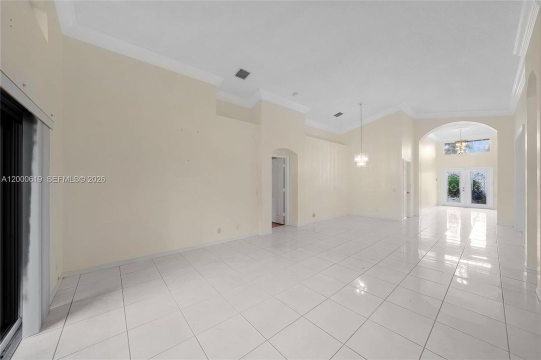 Active With Contract: $480,000 (3 beds, 2 baths, 2117 Square Feet)