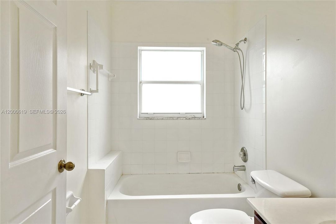 Active With Contract: $480,000 (3 beds, 2 baths, 2117 Square Feet)