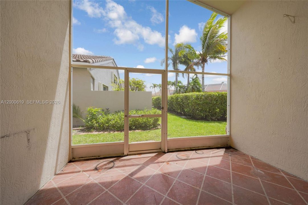Active With Contract: $480,000 (3 beds, 2 baths, 2117 Square Feet)