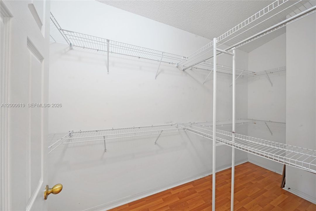 Active With Contract: $480,000 (3 beds, 2 baths, 2117 Square Feet)