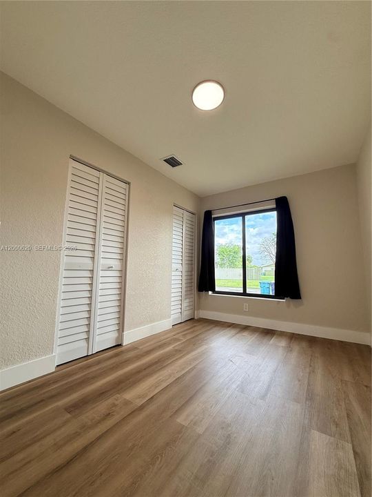 Active With Contract: $489,900 (3 beds, 2 baths, 1104 Square Feet)