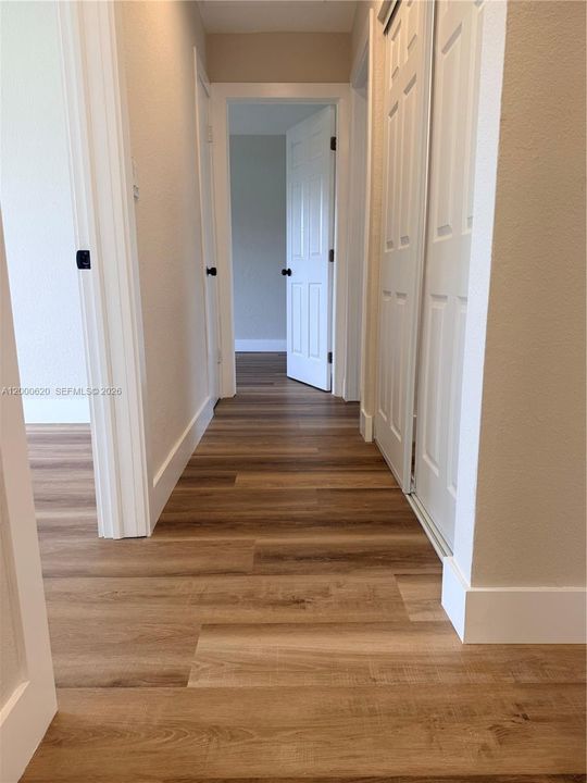 Active With Contract: $489,900 (3 beds, 2 baths, 1104 Square Feet)