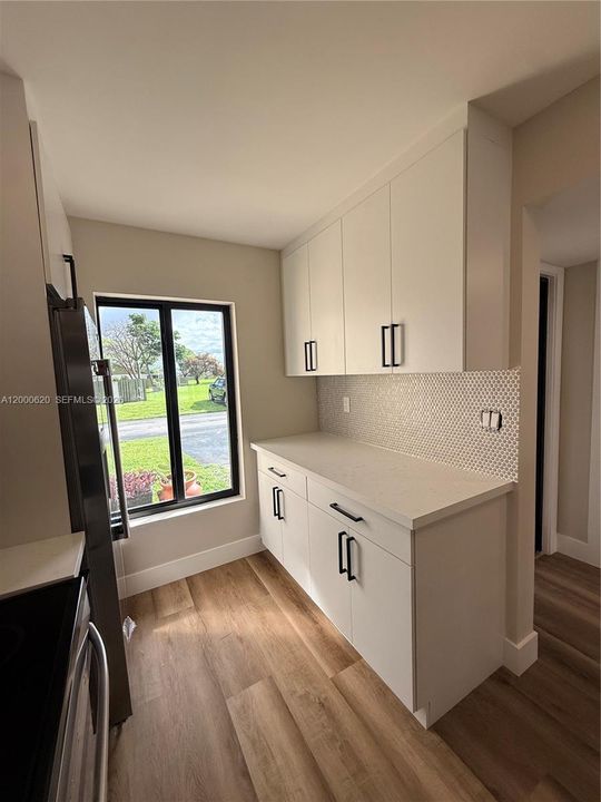 Active With Contract: $489,900 (3 beds, 2 baths, 1104 Square Feet)