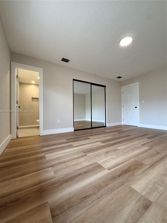 Active With Contract: $489,900 (3 beds, 2 baths, 1104 Square Feet)