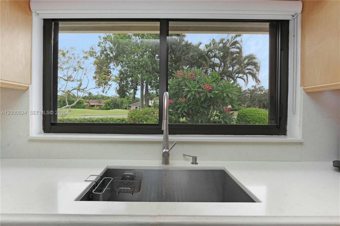 Active With Contract: $810,000 (3 beds, 3 baths, 2410 Square Feet)