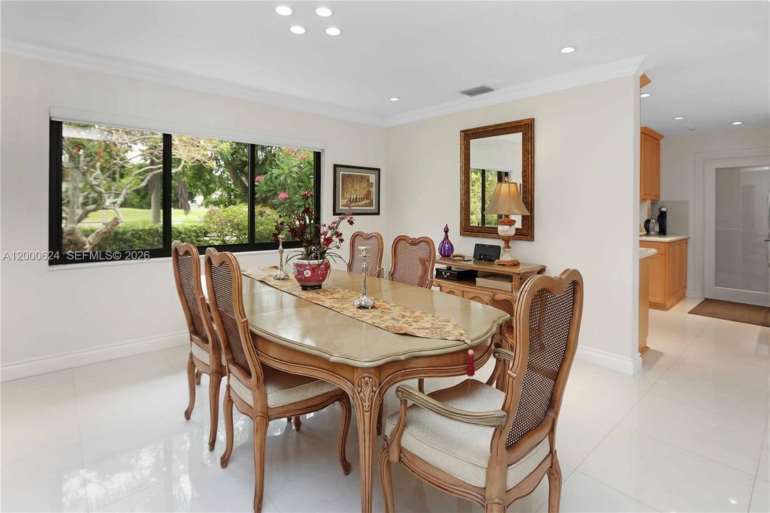 Active With Contract: $810,000 (3 beds, 3 baths, 2410 Square Feet)