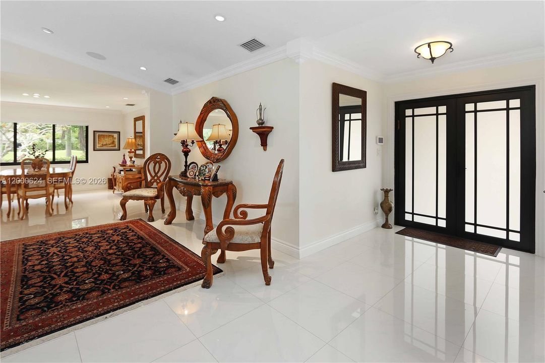 Active With Contract: $810,000 (3 beds, 3 baths, 2410 Square Feet)