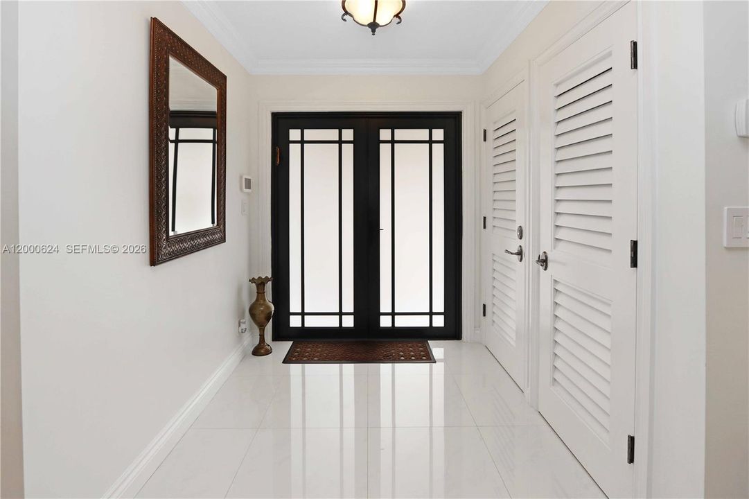 Active With Contract: $810,000 (3 beds, 3 baths, 2410 Square Feet)