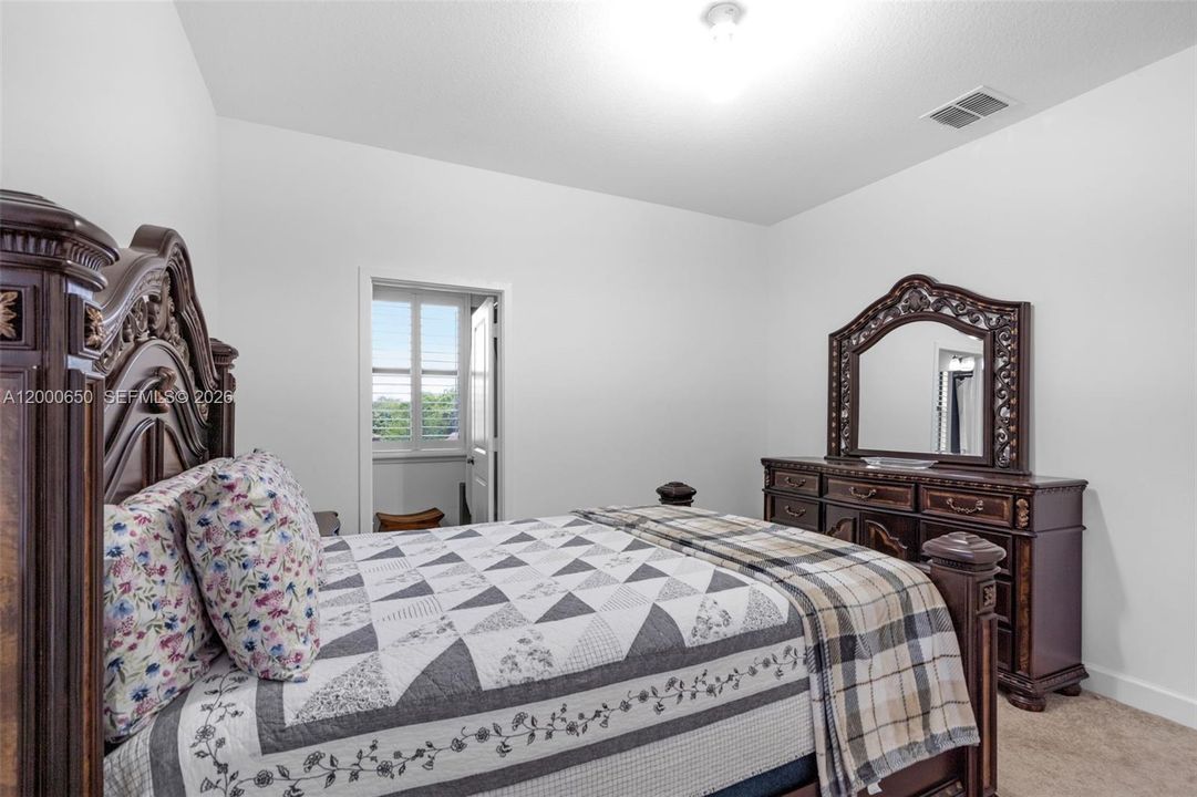 For Rent: $4,999 (4 beds, 4 baths, 2440 Square Feet)