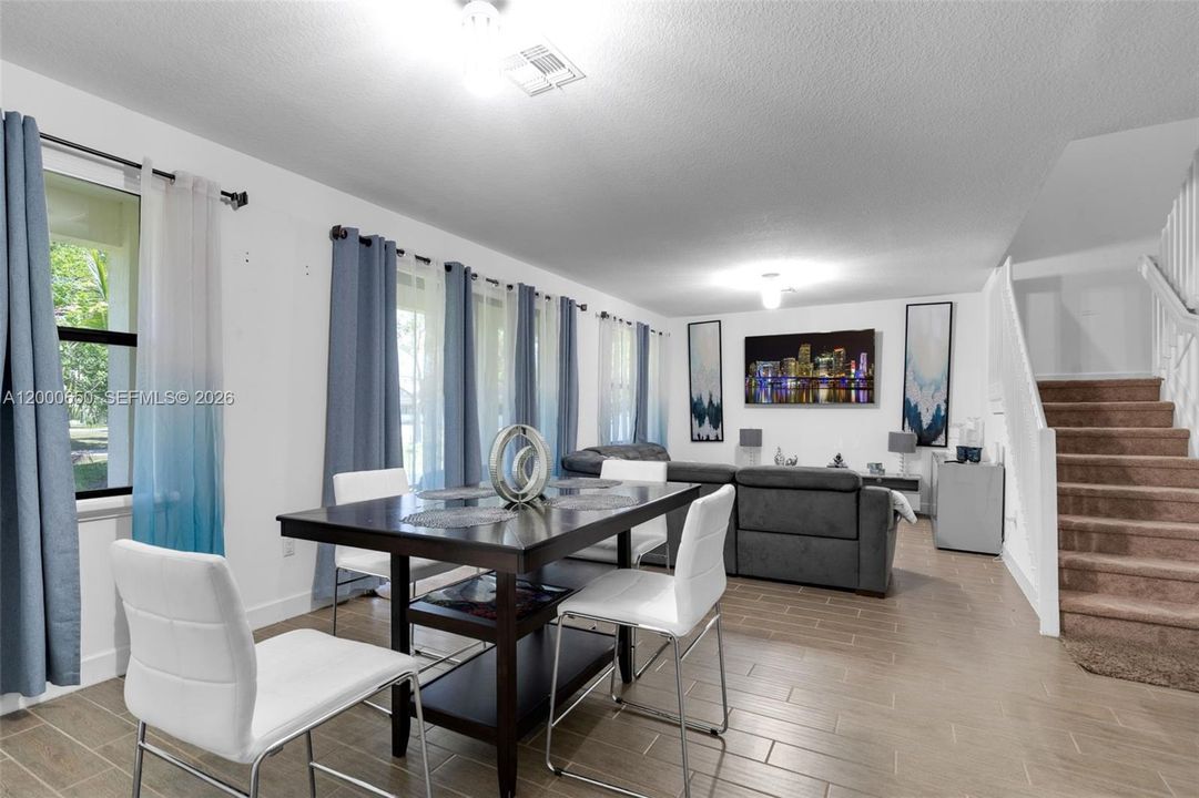 For Rent: $4,999 (4 beds, 4 baths, 2440 Square Feet)