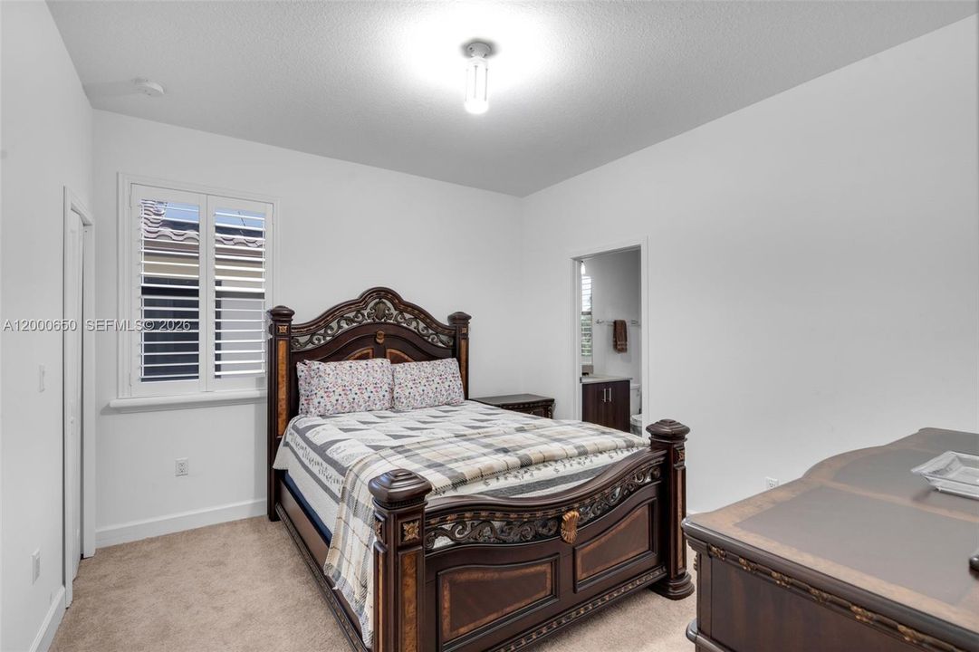 For Rent: $4,999 (4 beds, 4 baths, 2440 Square Feet)