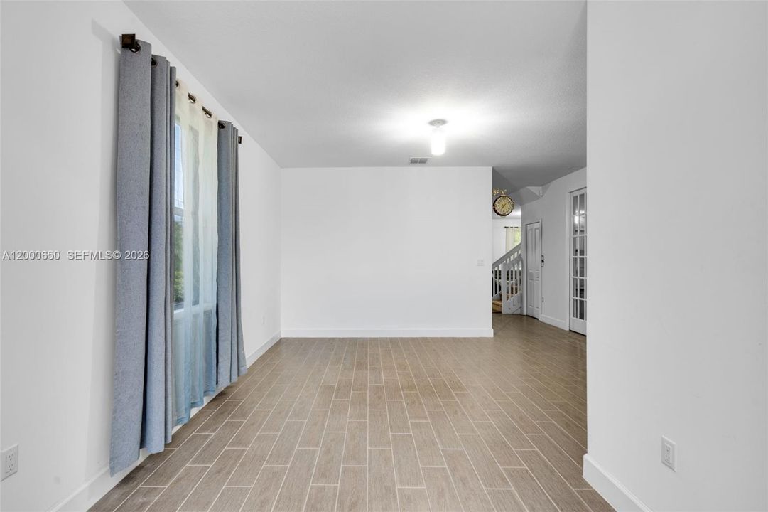 For Rent: $4,999 (4 beds, 4 baths, 2440 Square Feet)
