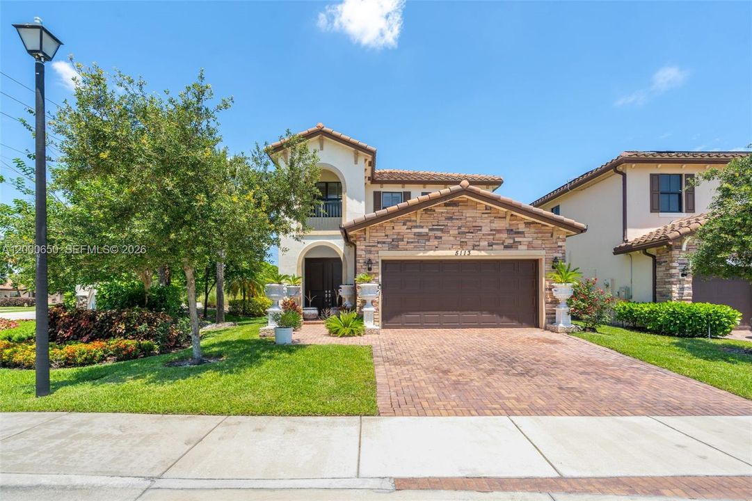 For Rent: $4,999 (4 beds, 4 baths, 2440 Square Feet)