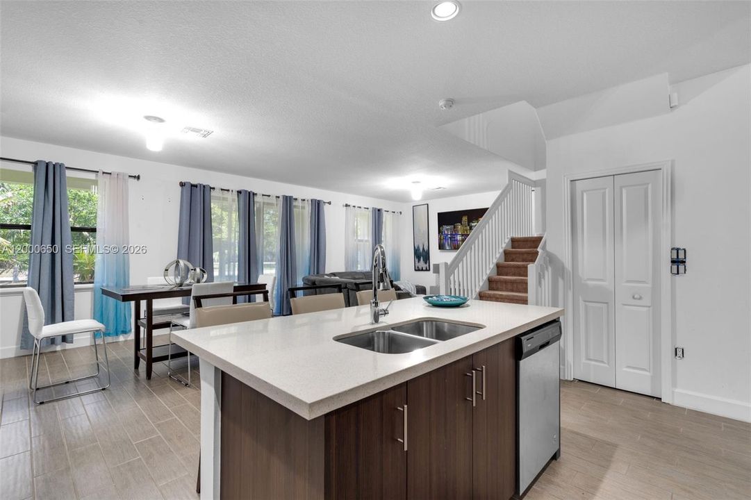 For Rent: $4,999 (4 beds, 4 baths, 2440 Square Feet)