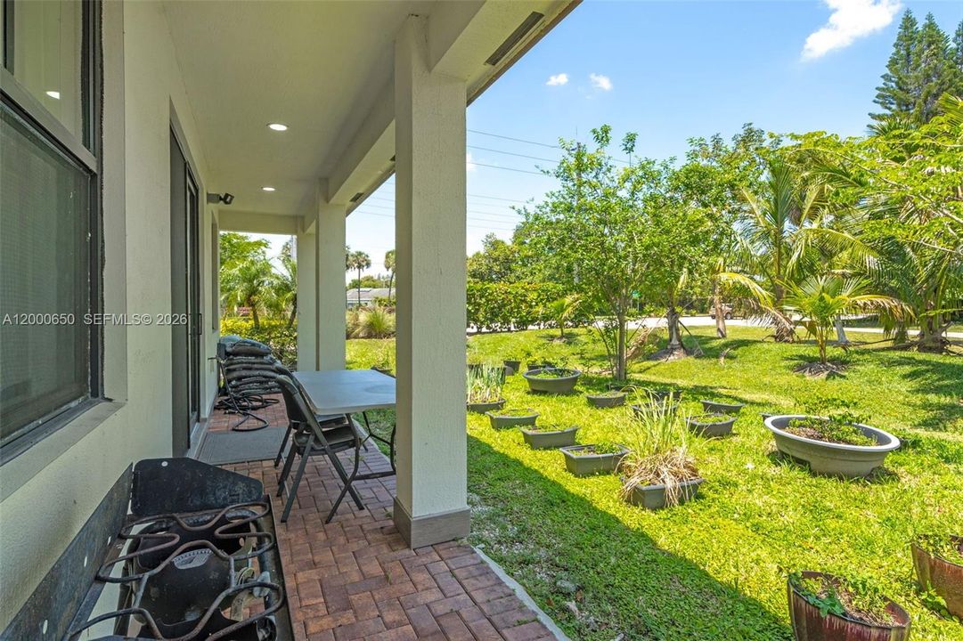 For Rent: $4,999 (4 beds, 4 baths, 2440 Square Feet)