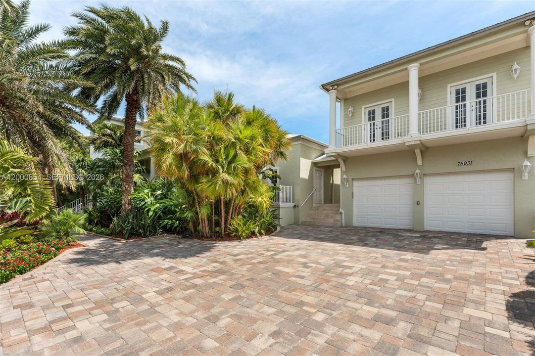 For Sale: $7,800,000 (5 beds, 5 baths, 4770 Square Feet)
