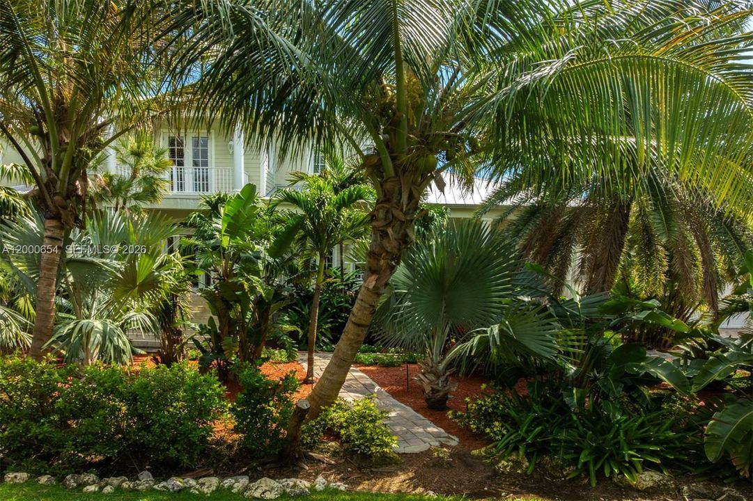 For Sale: $7,800,000 (5 beds, 5 baths, 4770 Square Feet)