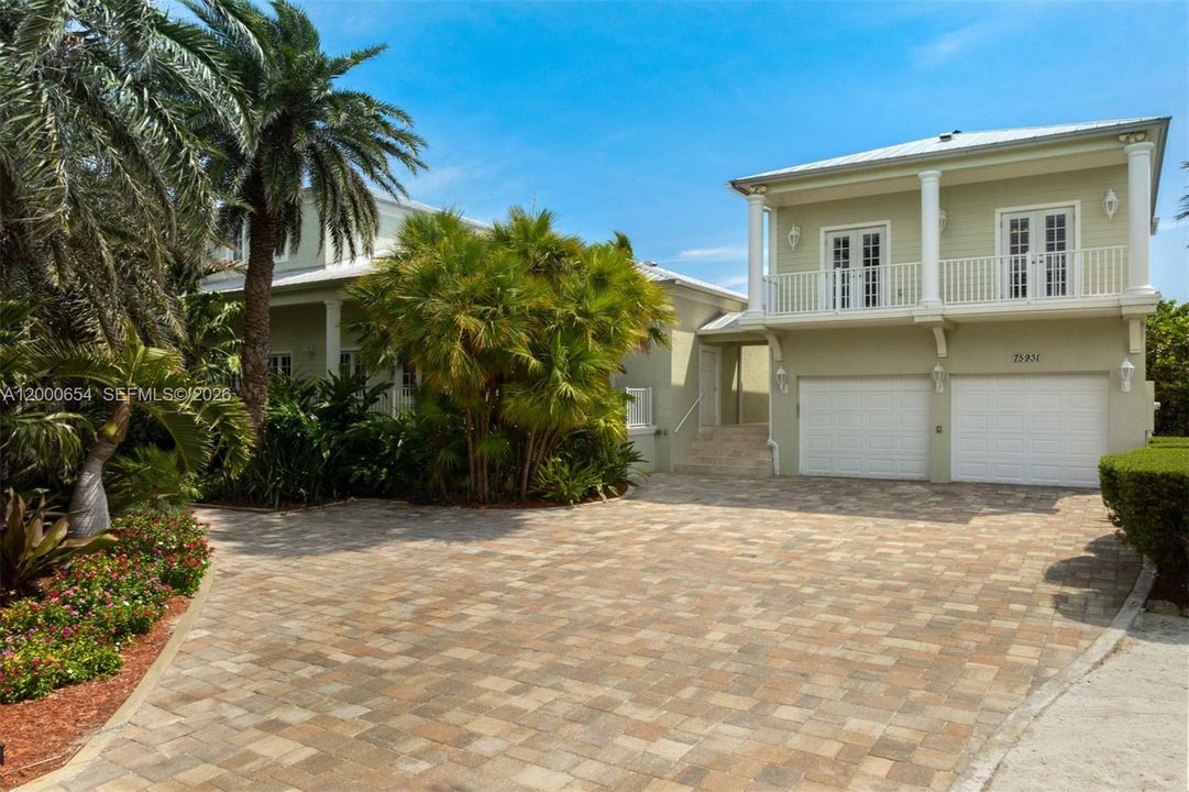 For Sale: $7,800,000 (5 beds, 5 baths, 4770 Square Feet)