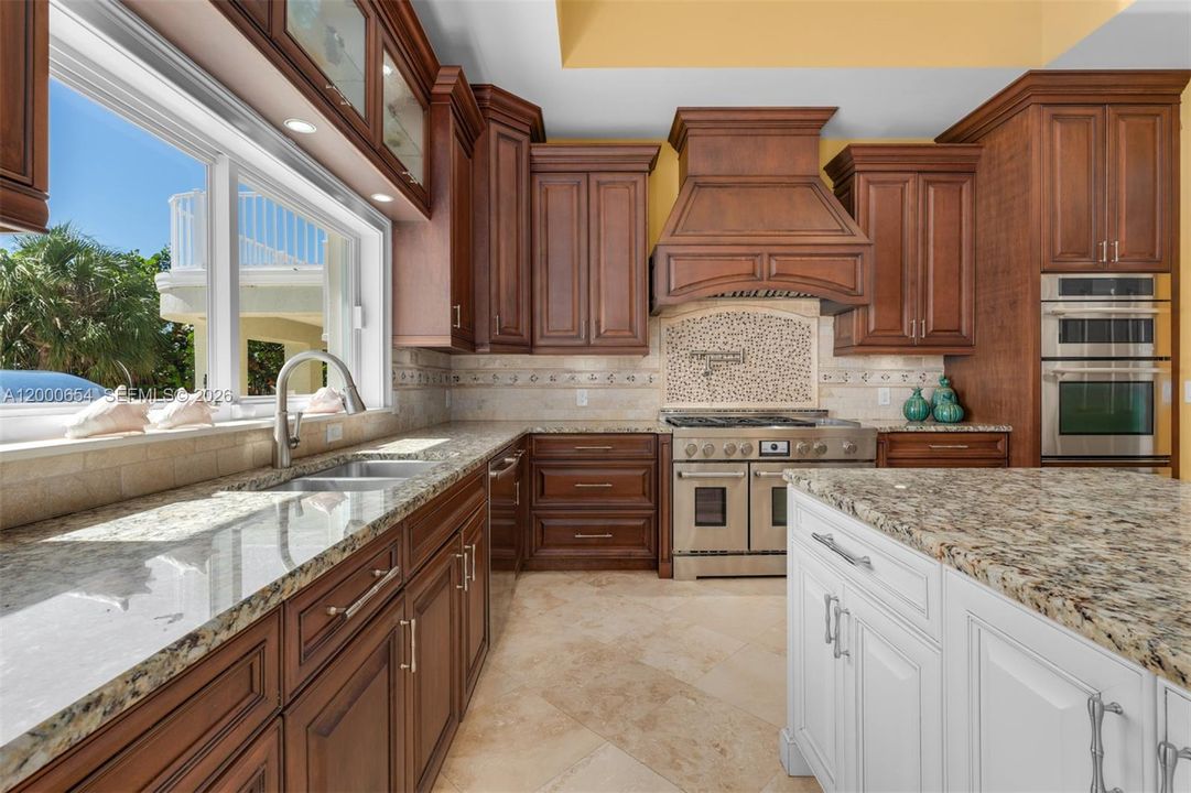For Sale: $7,800,000 (5 beds, 5 baths, 4770 Square Feet)