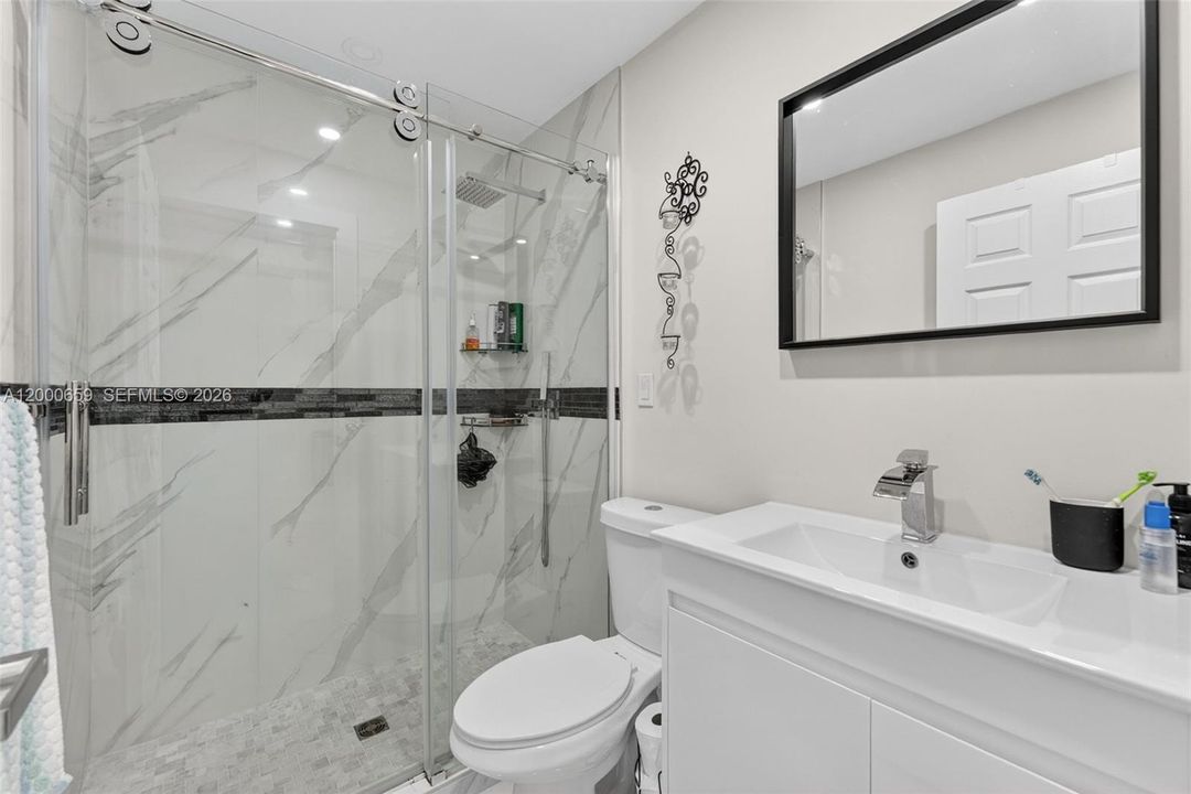 En Venta: $669,900 (4 camas, 3 baños, 2284 Pies cuadrados)