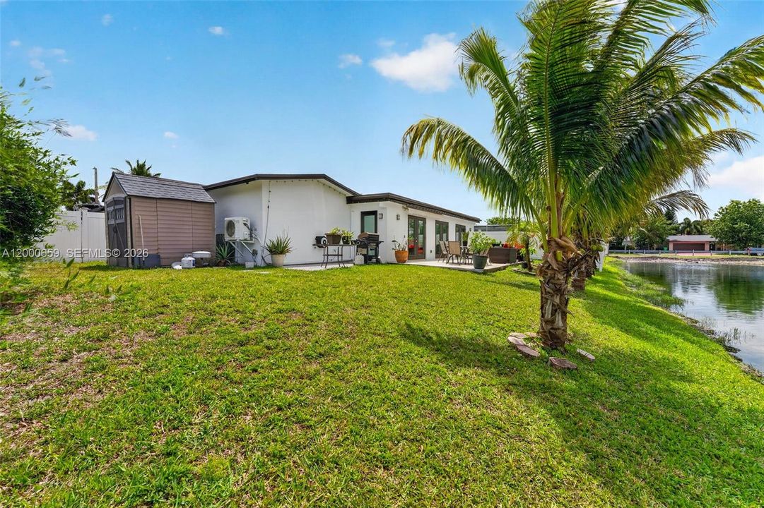 En Venta: $669,900 (4 camas, 3 baños, 2284 Pies cuadrados)