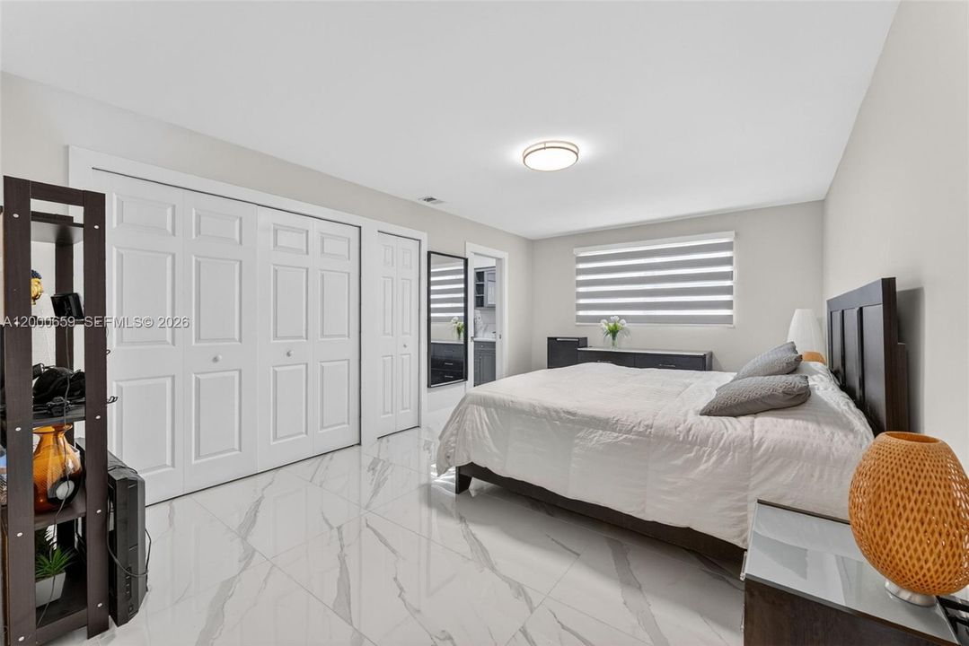 En Venta: $669,900 (4 camas, 3 baños, 2284 Pies cuadrados)