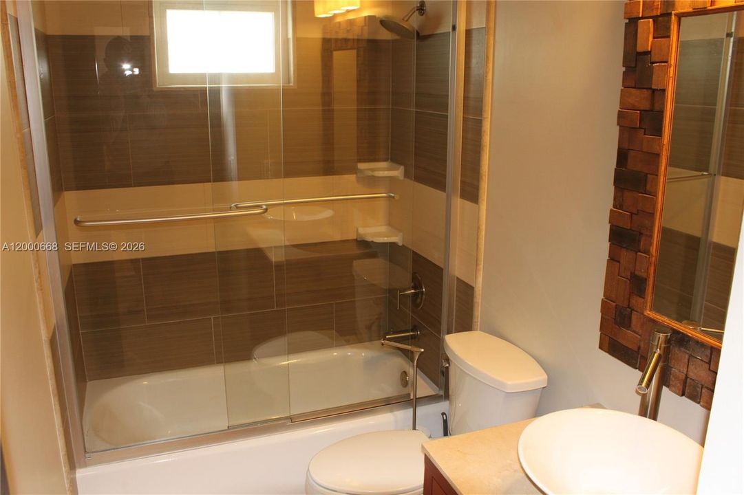 В аренду: $3,600 (4 спален, 2 ванн, 1483 Квадратных фут)