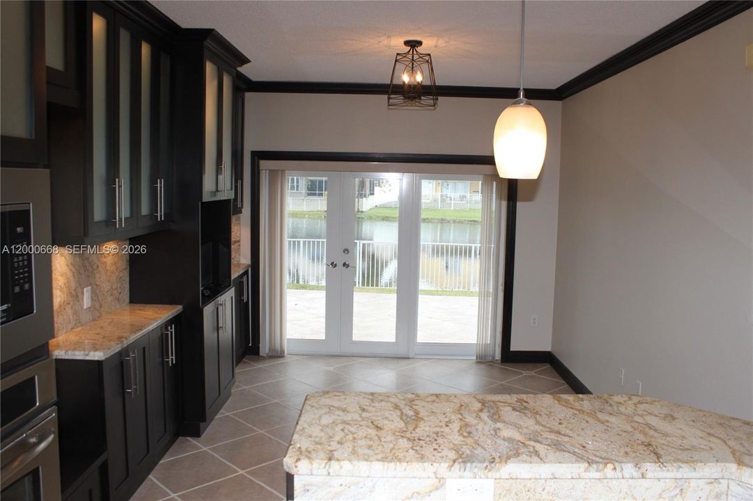 В аренду: $3,600 (4 спален, 2 ванн, 1483 Квадратных фут)
