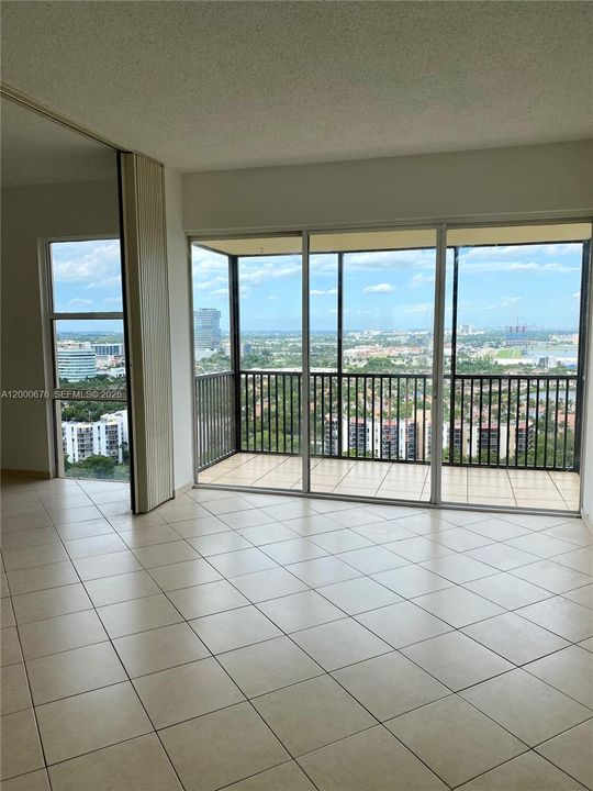 For Sale: $290,000 (2 beds, 2 baths, 1157 Square Feet)