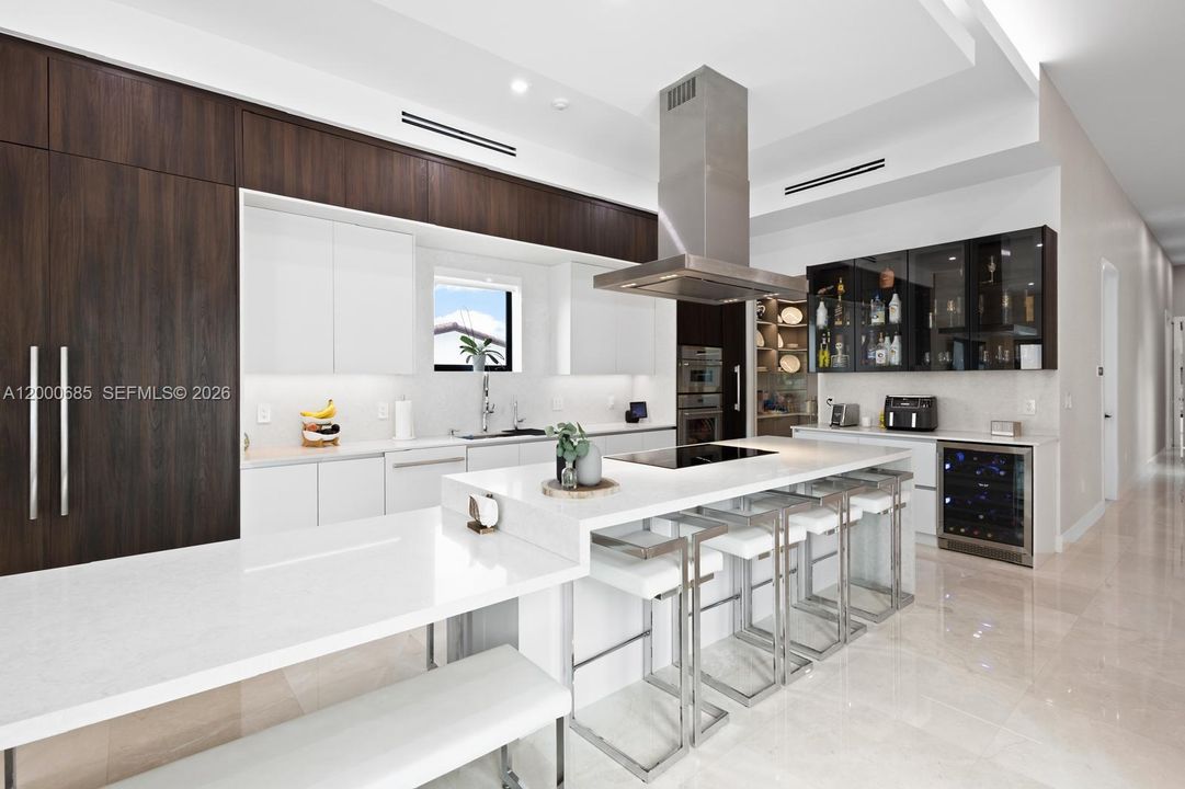 For Sale: $4,400,000 (6 beds, 6 baths, 4806 Square Feet)