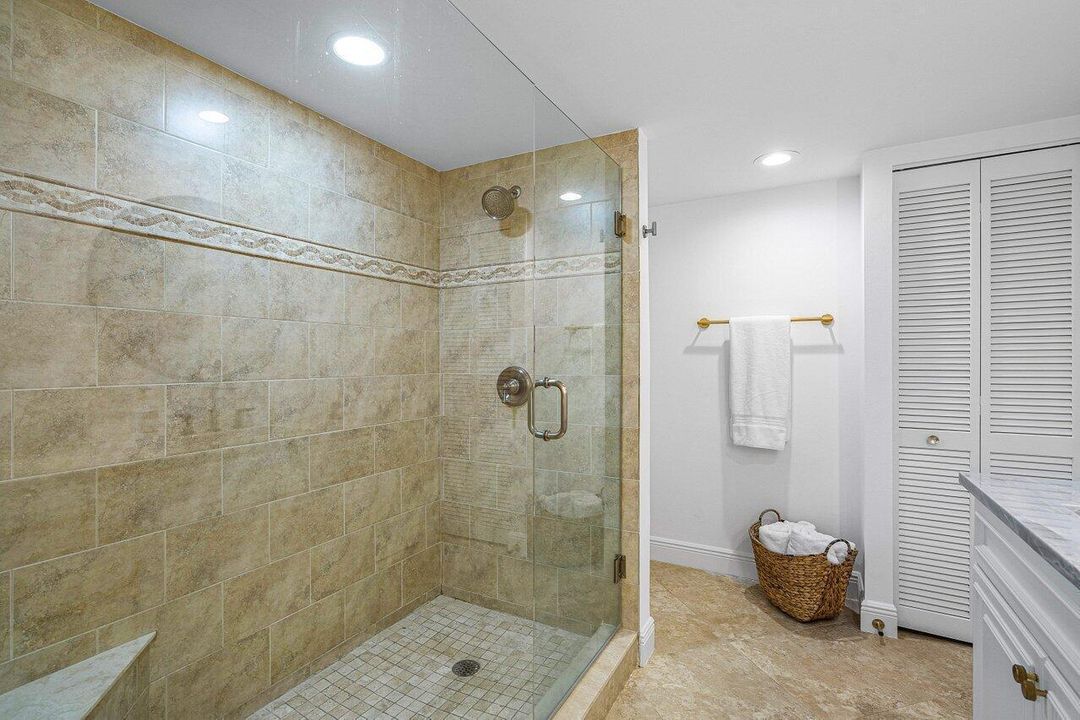 030-108LakeshoreDrive-38PH-NorthPalmBeac