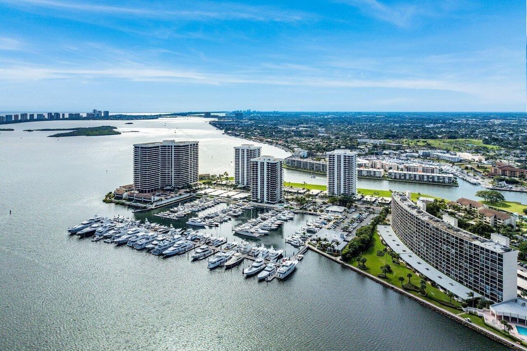 046-108LakeshoreDrive-38PH-NorthPalmBeac