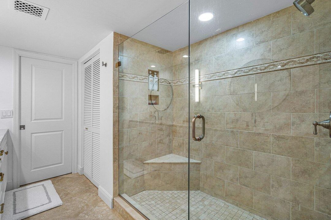 031-108LakeshoreDrive-38PH-NorthPalmBeac
